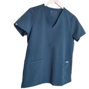 Figs | Casma Three-Pocket Scrub Top Marine Size Small